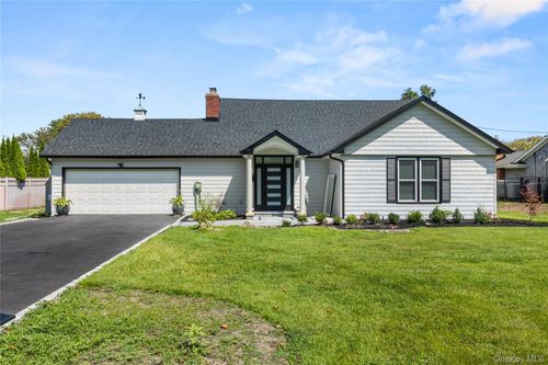 173 Tahlulah Ln, West Islip, NY, 11795-5219 | Card Image