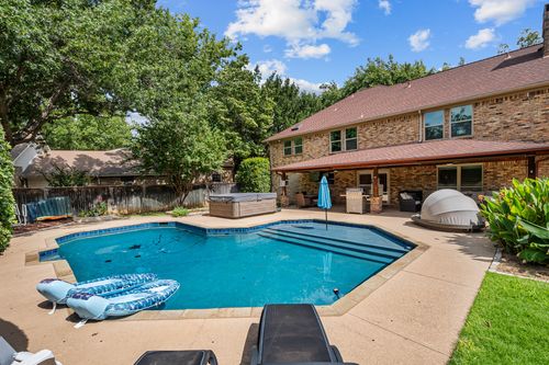 3621 Welwyn Way Dr, Bedford, TX, 76021-2535 | Card Image