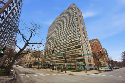 apt-1912-2930 N Sheridan Rd, Chicago, IL, 60657-5977 | Card Image
