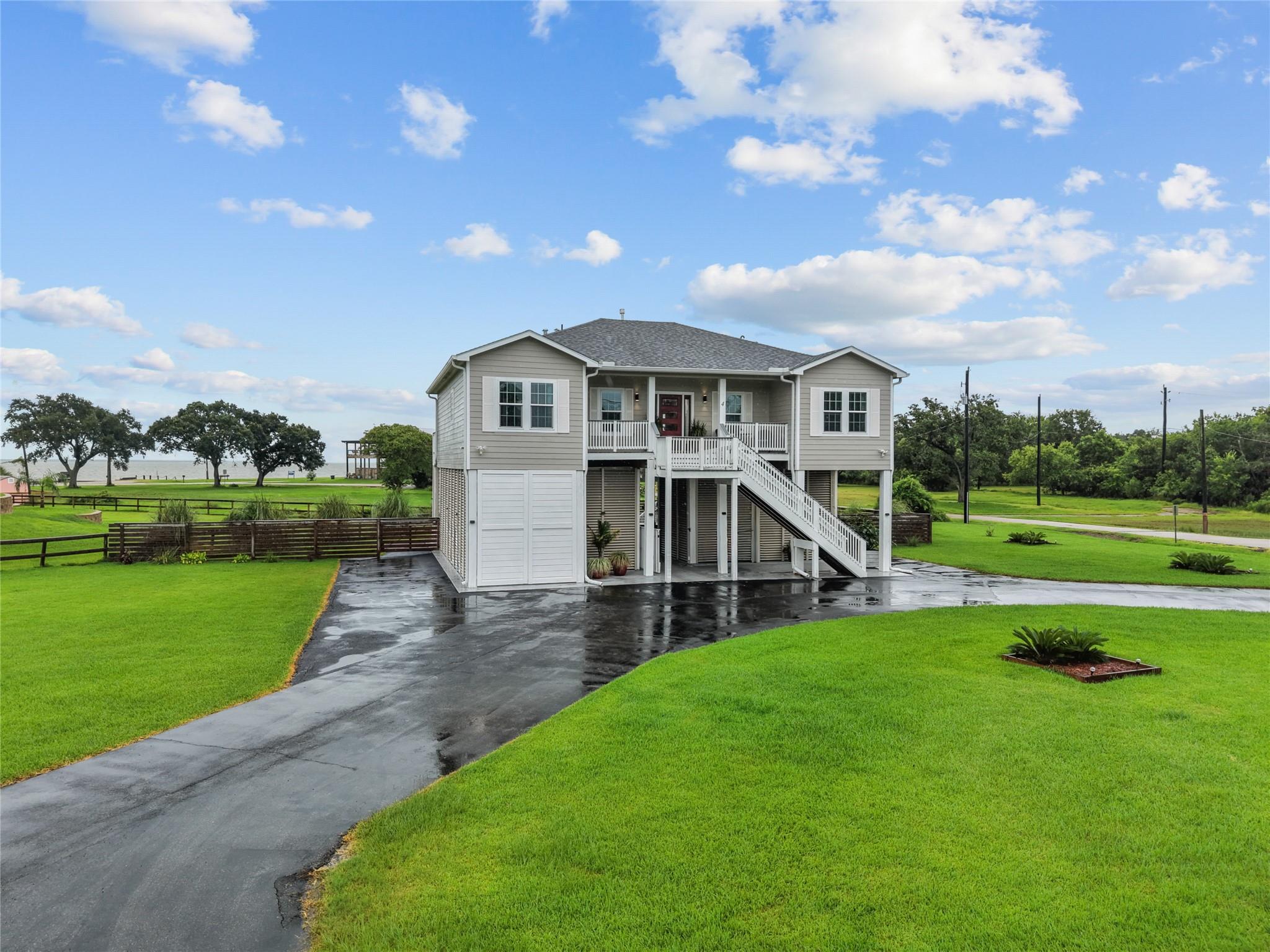 Residential in Shoreacres 4