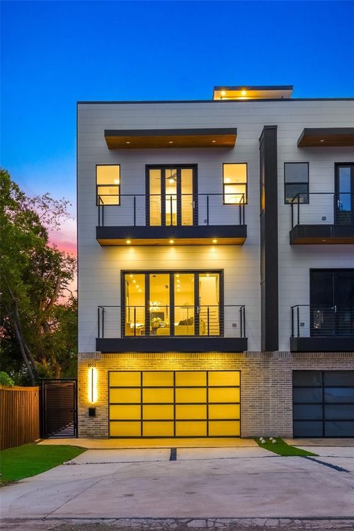 1919 Pollard St, Dallas, TX, 75208-8115 | Card Image
