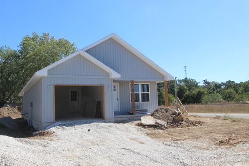 100 Clouse St, Fordland, MO, 65652-7228 | Card Image