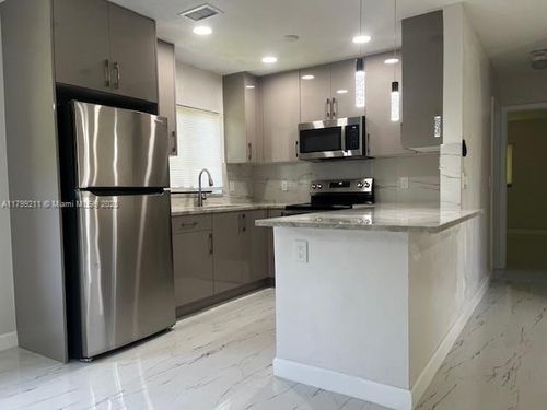 apt-4-4040 Nw 31st Ter, Lauderdale Lakes, FL, 33309-4960 | Card Image