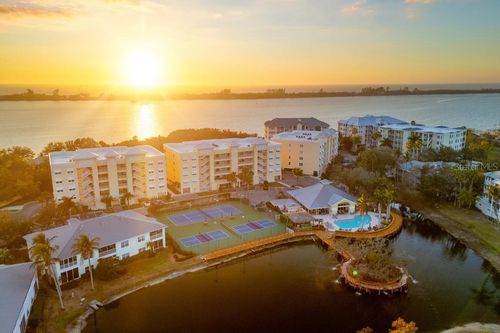 unit-304-260 Hidden Bay Dr, Osprey, FL, 34229-9561 | Card Image