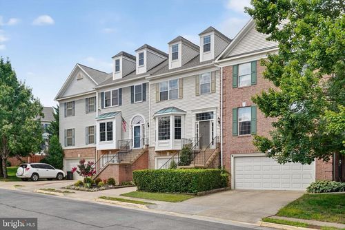 5702 Clapham Rd, Alexandria, VA, 22315-5639 | Card Image