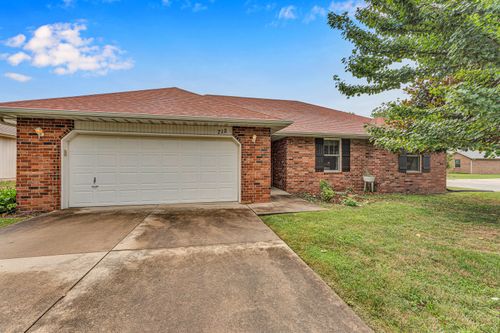 712 S Pinewood Ln, Nixa, MO, 65714-7065 | Card Image