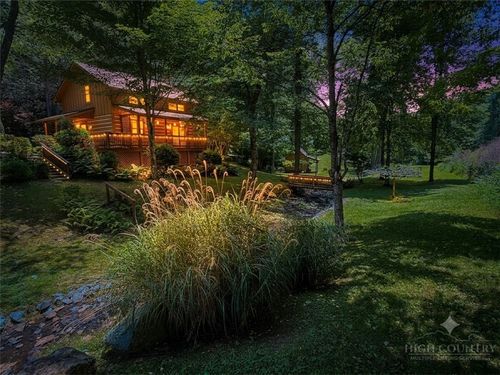 109 Turkeyfoot Ln, Vilas, NC, 28692-8706 | Card Image