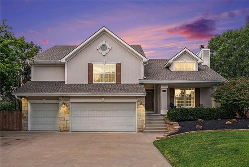 4304 Kensington Dr, Saint Joseph, MO, 64506-4549 | Card Image