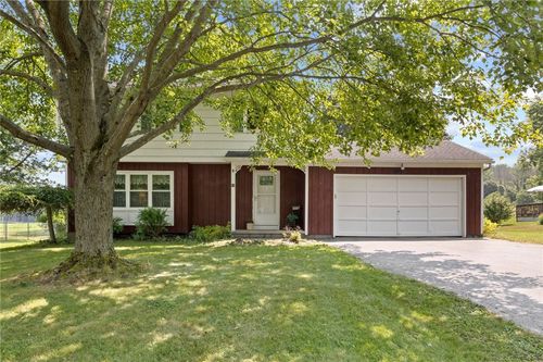 99 Paddy Ln, Macedon, NY, 14502-8955 | Card Image