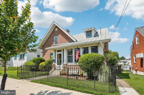 241 2nd Ave, PHOENIXVILLE, PA, 19460-3801 | Card Image