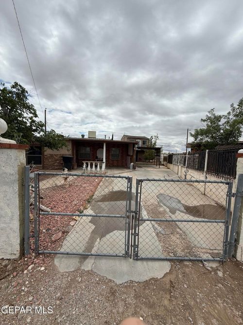 b-1018 Lakewood Rd, Canutillo, TX, 79835-9601 | Card Image