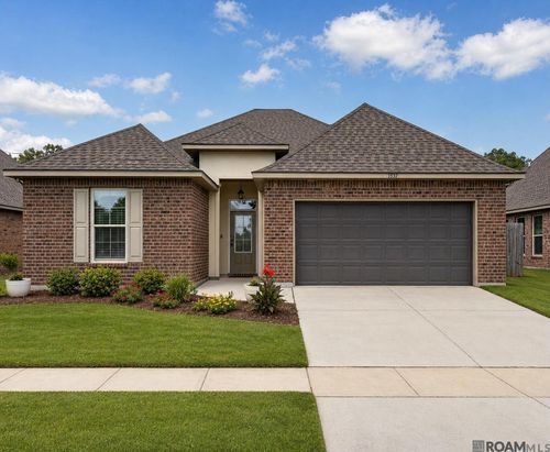 1337 Cedar Trail Ave, Zachary, LA, 70791-8247 | Card Image