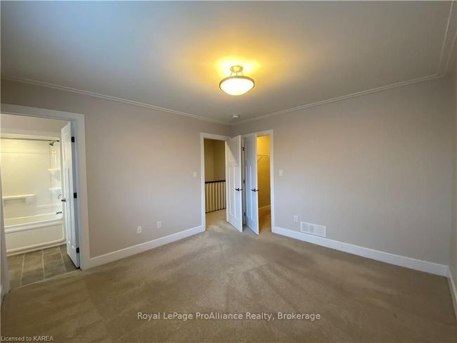 201 Pratt Dr, House attached with 3 bedrooms, 2 bathrooms and 3 parking in Amherstview ON | Image 22