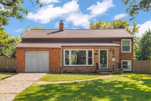 8119 Edgewater Rd, North Riverside, IL, 60546-1841 | Card Image