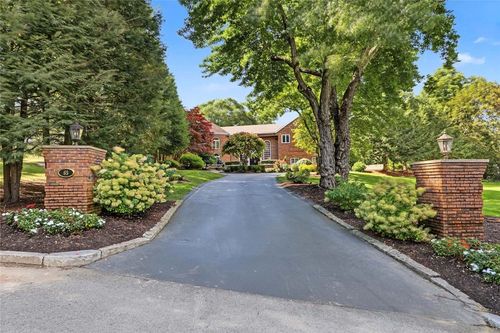 65 Viva Way, Woonsocket, RI, 02895-3913 | Card Image