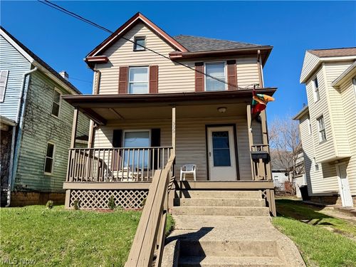 909 Clarendon Ave Sw, Canton, OH, 44710-1828 | Card Image