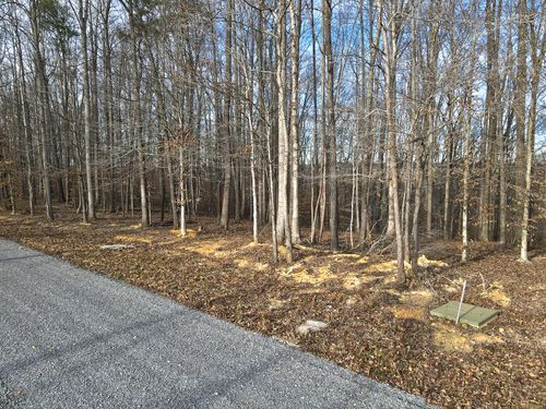 29 Piper Ln, Russell Springs, KY, 42642-8604 | Card Image