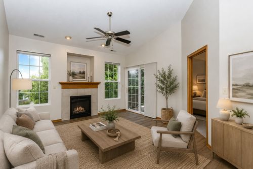 207-1309 Se University Ave, Waukee, IA, 50263-8471 | Card Image