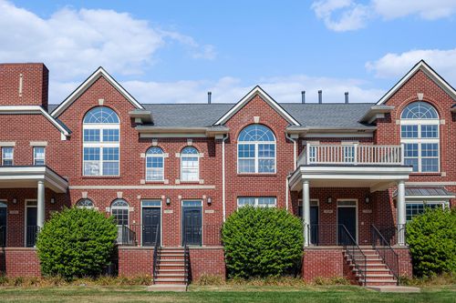 3253 Newbury Pl, Troy, MI, 48084-7044 | Card Image