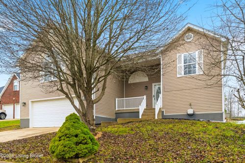 219 Meadowlake Dr, Radcliff, KY, 40160-9719 | Card Image