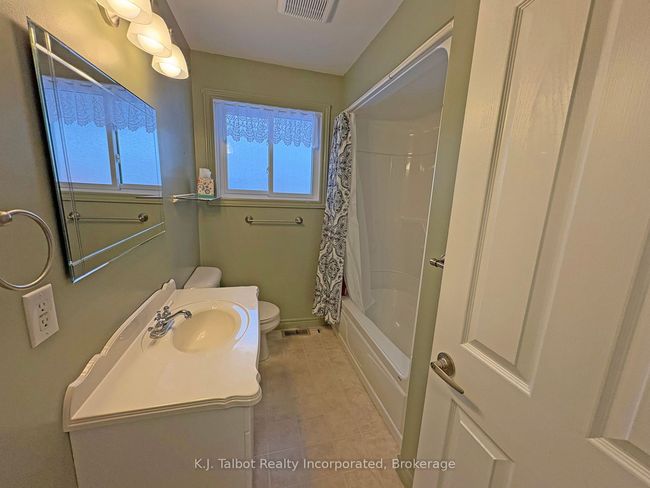 94 Montcalm St, House other with 2 bedrooms, 2 bathrooms and 6 parking in Goderich ON | Image 11
