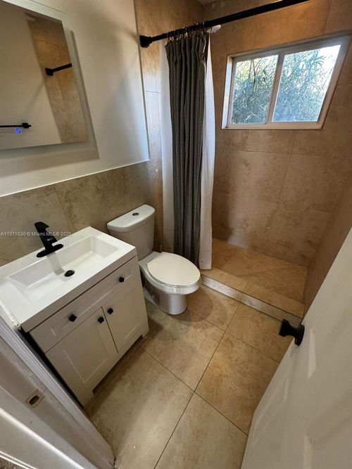 apt-1-2125 Ne 14th Ave, Wilton Manors, FL, 33305-2342 | Card Image