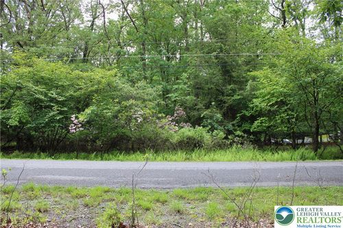 135 Rosewood Dr, Jim Thorpe, PA, 18229-9777 | Card Image