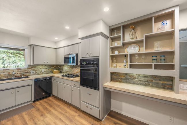8604 Granada Hills Dr, House other with 4 bedrooms, 3 bathrooms and 3 parking in Austin TX | Image 13