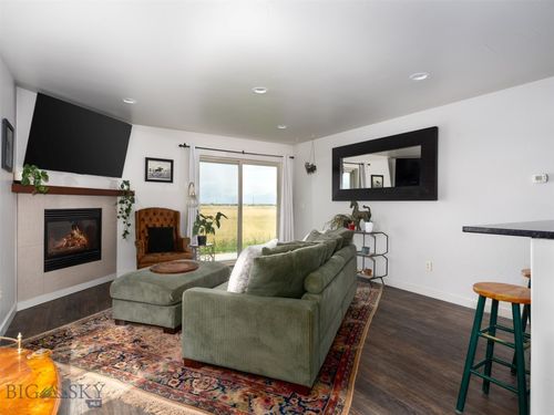 a-941 Saxon Way, Bozeman, MT, 59718-6537 | Card Image
