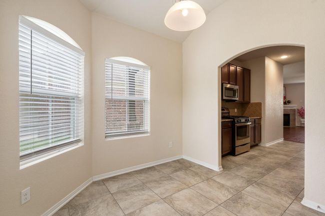 breakfast room | Image 15