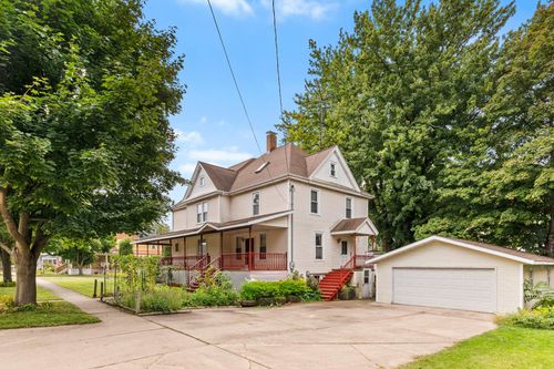 222 Hall St, Ripon, WI, 54971-1339 | Card Image