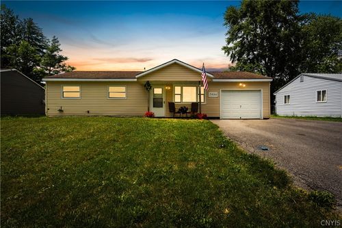 7939 Rinaldo Boulevard E, Cicero, NY, 13030 | Card Image