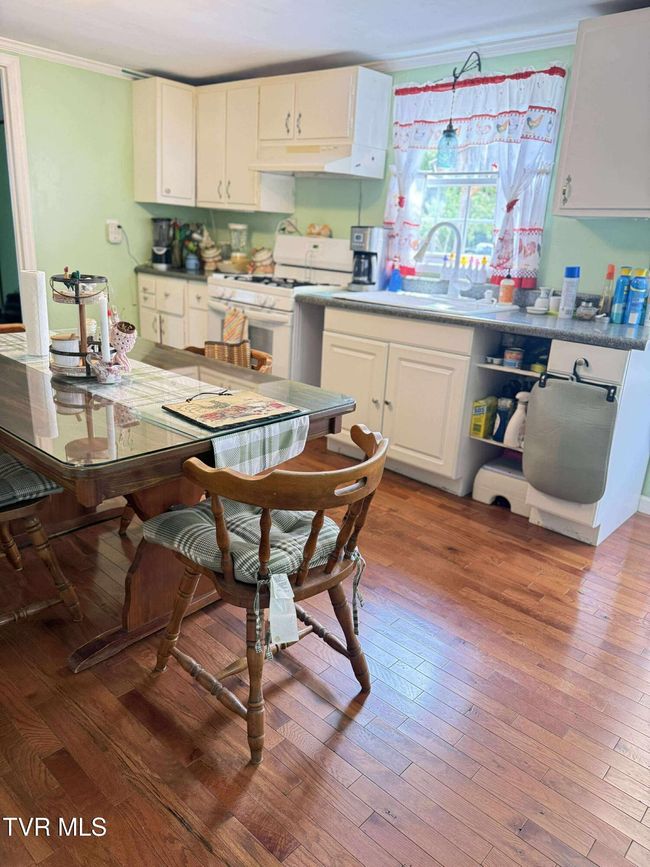 244 2 Nd Ave, House other with 2 bedrooms, 1 bathrooms and null parking in Dungannon VA | Image 5