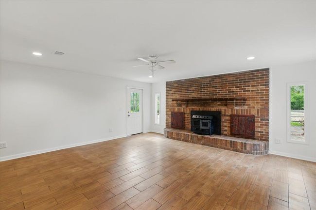 907 2 Nd Ave Se, House other with 4 bedrooms, 2 bathrooms and null parking in STEINHATCHEE FL | Image 10