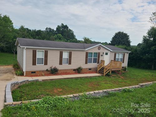 1098 Remington Dr, Conover, NC, 28613-8583 | Card Image