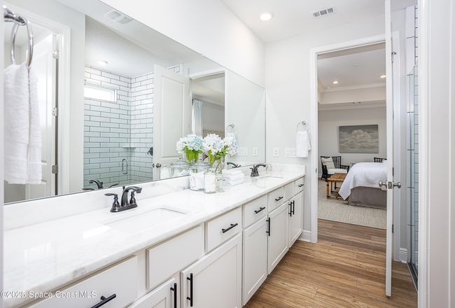 Model home - actual features may vary. | Image 15