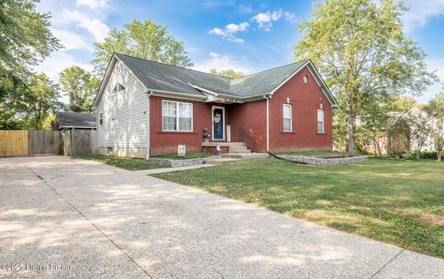 10302 Easum Rd, Louisville, KY, 40299-4120 | Card Image