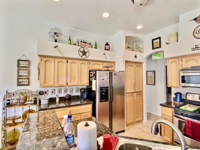 14393 E 53 Rd Ln, House other with 3 bedrooms, 2 bathrooms and 2 parking in Yuma AZ | Image 7