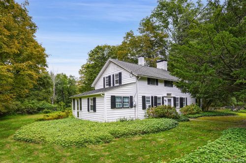 229 Trinity Pass Rd, Pound Ridge, NY, 10576-1715 | Card Image