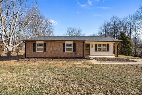 5207 Butterfield Drive, Winston-Salem, NC, 27105 | Card Image
