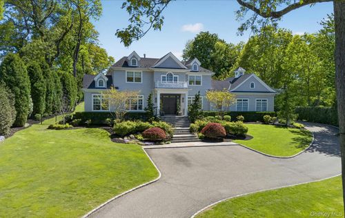 32 Elm St, Woodbury, NY, 11797-1517 | Card Image