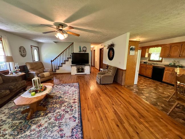 312 Simerly Creek Rd, House other with 4 bedrooms, 2 bathrooms and null parking in Hampton TN | Image 10