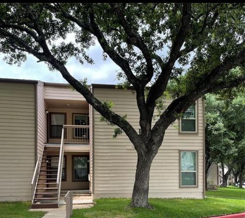 204 Lakeview Ter, Montgomery, TX, 77356-5820 | Card Image