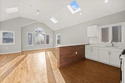 212 Bayview Ave, Home with 0 bedrooms, 5 bathrooms and null parking in JC, West Bergen NJ | Image 2