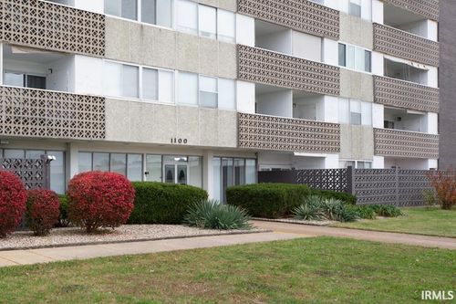 1100 Erie #802 Avenue, Evansville, IN, 47715 | Card Image