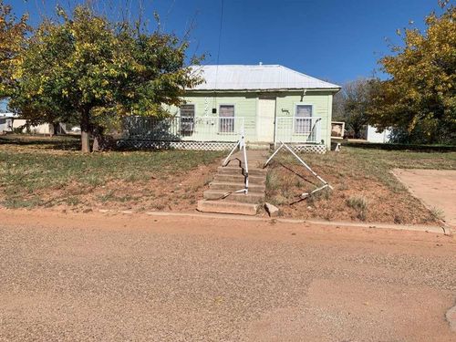 323 W 6th St, Spur, TX, 79370-2619 | Card Image