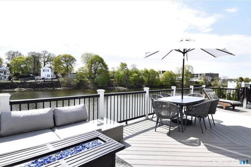 285 East Ave, Norwalk, CT, 06855-1924 | Card Image