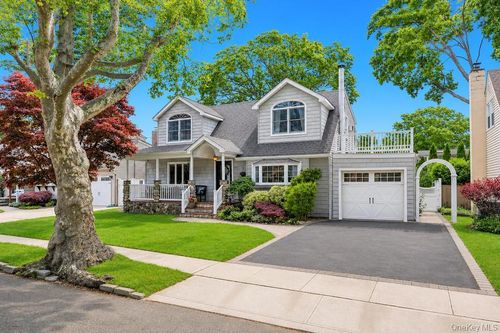 263 Charles Ave, Massapequa Park, NY, 11762-1802 | Card Image