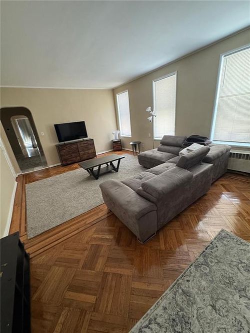 2622 Avenue Y, Brooklyn, NY, 11235-2043 | Card Image