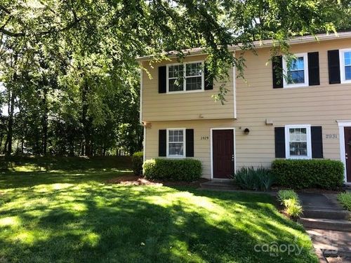 2929 Heathstead Pl, Charlotte, NC, 28210-7146 | Card Image